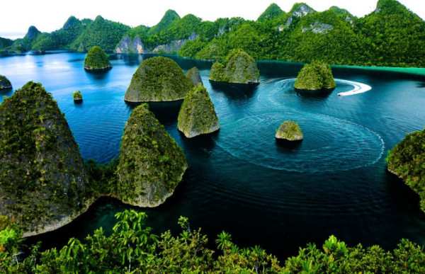 INDONESIA DOMINATES WORLD HALAL TOURISM AWARDS 2016 WINNING 12 TOP CATEGORIES